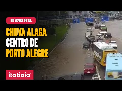 CHUVA NO RS: TEMPORAL ALAGA CENTRO HISTÓRICO DE PORTO ALEGRE
