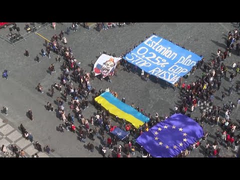 Prague flash mob advocates Ukraine solution via the Estonian plan