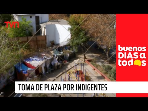 Peleas e inseguridad: Residente acusan la toma de la plaza del barrio por indigentes