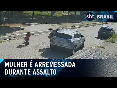 Mulher é arremessada de carro durante assalto na Zona Sul de Natal | SBT Brasil (19/04/24)