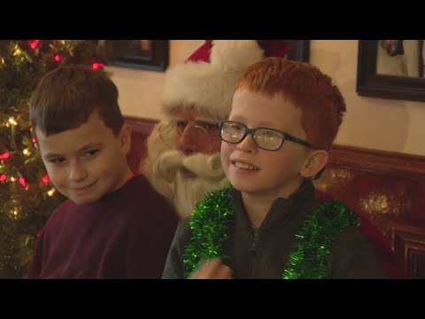 Breakfast with Santa brings holiday cheer to children in Chicago's 19th Ward