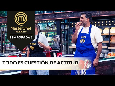 El equipo azul llega con actitud y un pan fresco para ganar | MasterChef Celebrity