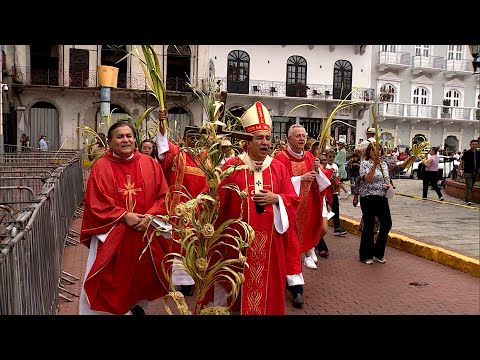 Feligreses participan de las eucaristías del Domingo de Ramos