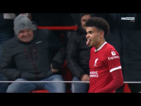 Golazo de cabeza de Luis Díaz para el Liverpool | UEFA Europa League