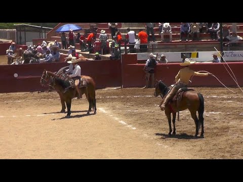 Torneo de Feria Nacional Potosina en el Lienzo Charro Hermoso Cariño.