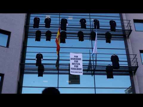 Letrados de Lugo cuelgan las togas en apoyo a la huelga indefinida
