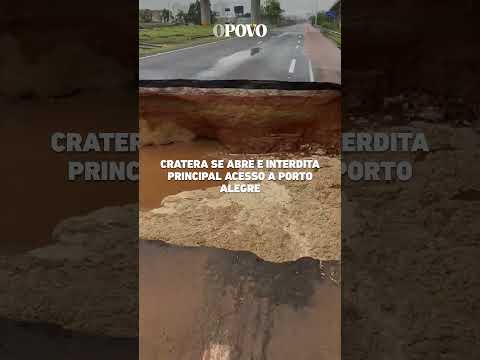 Chuvas no RS: Cratera se abre e interdita a principal via de acesso a Porto Alegre #shorts