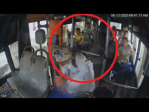 Disfrazados de ´enfermeros´, y/o personal médico dos delincuentes atracan en buses en Barranquilla