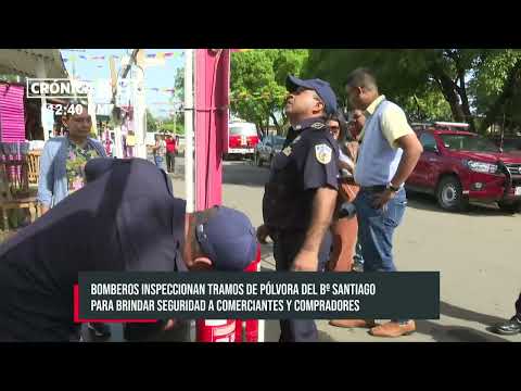 Bomberos supervisan tramos de pólvora en Managua