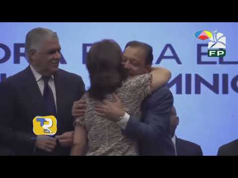 Saludo de Leonel Fernández y Danilo Medina desluce acto Alianza Rescate RD | Revista Tele 15