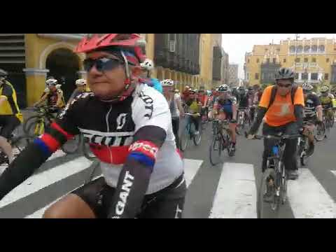 Ciclistas subieron al cerro San Cristóbal para promover el uso de la bicicleta [VIDEO]