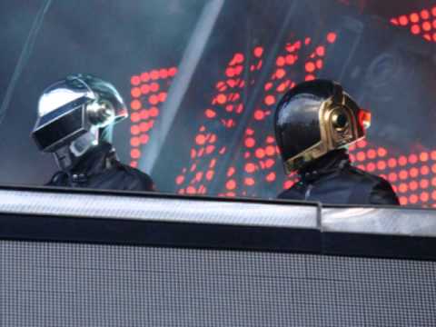 Daft Punk - Touch It / Technologic (Live @ Coachella) [4/29/06]