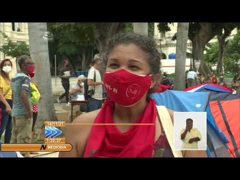 Pañuelos Rojos por Cuba y la Paz