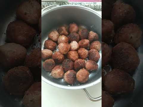 Albondigas carne cerdo y arroz blanco