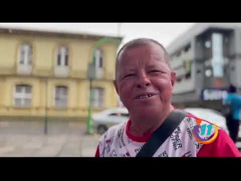 Vecino de Alajuela se niega a dejar morir el oficio de limpiabotas