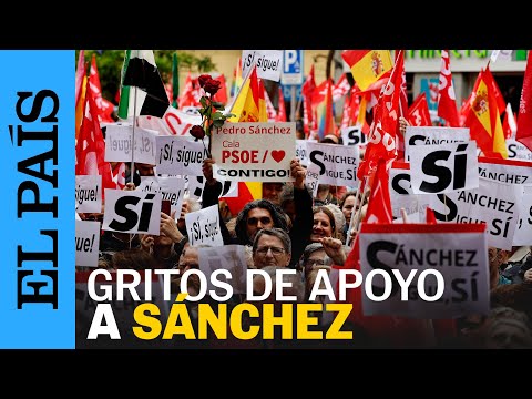 PEDRO SÁNCHEZ | Miles de personas y los líderes del PSOE le apoyan en Ferraz | EL PAÍS