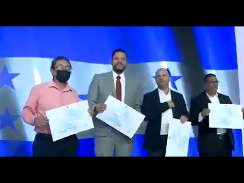 CNE entrega credenciales a diputados electos por el pueblo hondureño