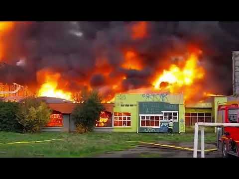 Feroz incendio en colegio de Temuco