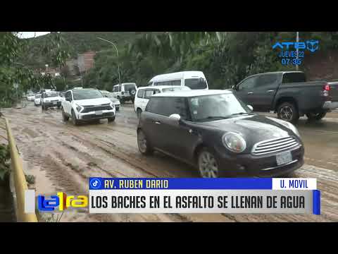 Deslizamientos en Cochabamba generan caos en la avenida Rubén Darío