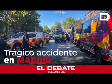 La actuación de Emergencias Madrid después de que una moto arrollara a dos peatones en Chamartín