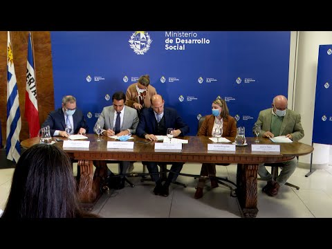 Firma de convenio sobre seguridad alimentaria en Uruguay