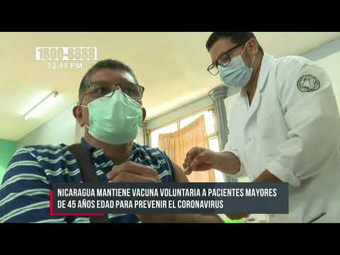 Ciudadanos mayores de edad acuden por su vacuna en Managua - Nicaragua
