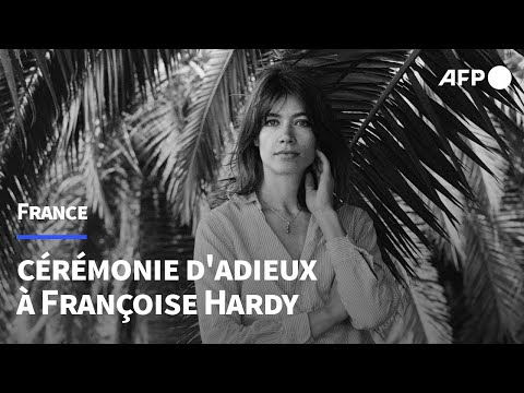 Les adieux d'une génération à Françoise Hardy au Père-Lachaise | AFP