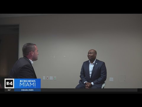 Exclusive: Democratic Party Chair Harrison sits down with CBS News Miami