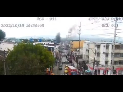 Desplomen de avioneta causa la muerte de 2 personas en Guayaquil