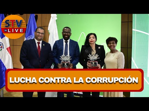 Reconocimiento Yeni Berenice Reynoso y Wilson Camacho por la Integridad y Lucha Contra la Corrupción