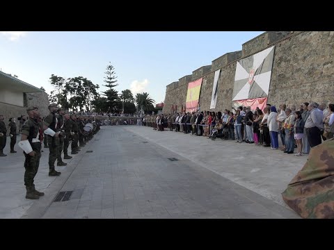 Izado de bandera en honor al Rey Felipe VI