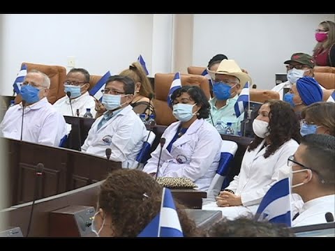 Cuestionan homenaje de la Asamblea Nacional a trabajadores de la salud