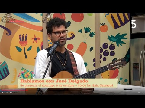 Charlamos y nos cantó en vivo José Delgado, cantautor venezolano que se presentará en sala Camacuá