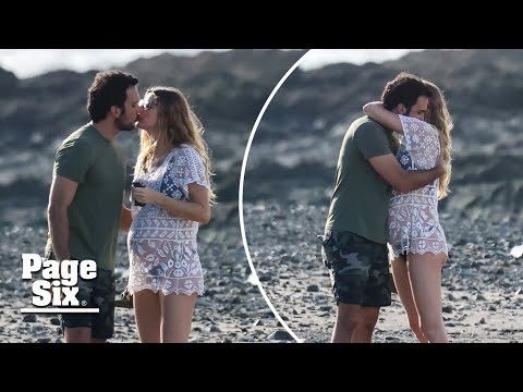 Pregnant Gisele Bündchen spotted kissing Joaquim Valente on romantic Costa Rica vacation