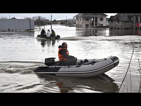 Inundaciones en Rusia y Kazajistán provocadas por un repentino deshielo masivo