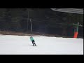 id437-Market se učí na snowboardu