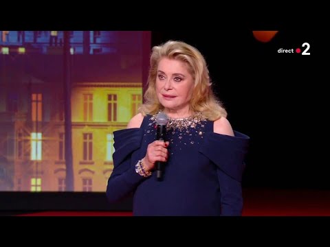 Cannes : cette énorme gaffe embarrassante de Catherine Deneuve à la cérémonie
