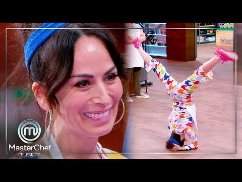 María Escoté celebra su valoración con esta postura de yoga | MasterChef Celebrity 7