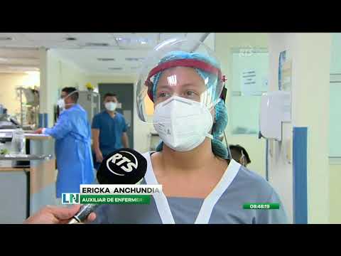 Largas y agotadoras jornadas cumplen los médicos en Guayaquil