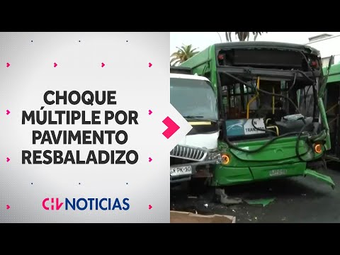 MÁS DE 10 HERIDOS tras choque múltiple por pavimento resbaladizo en Recoleta - CHV Noticias