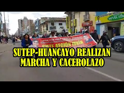 CACEROLAZO RECORRIO LAS CALLES DE HUANCAYO PIDEN CIERRE DEL CONGRESO Y NUEVAS ELECCIONES..