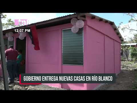 Gobierno entrega nuevas casas en Río Blanco