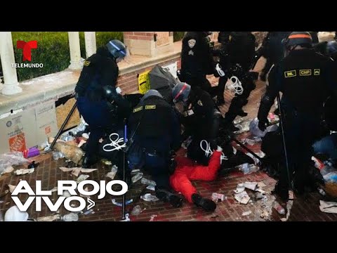EN VIVO: La policía desmantela el campamento de manifestantes propalestinos en UCLA | Al Rojo Vivo