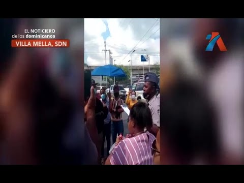 Protestas por parte de extrabajadores de la alcaldía de Santo Domingo Norte