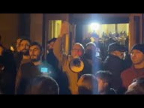 Anger in Yerevan as PM orders end to fighting