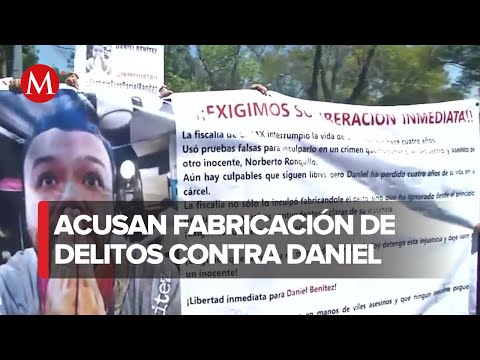 En CdMx, protestan frente a FGR, piden liberación de implicado en caso Norberto Ronquillo