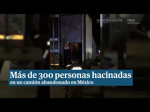 Encuentran a más de 300 personas hacinadas en un camión abandonado en Veracruz