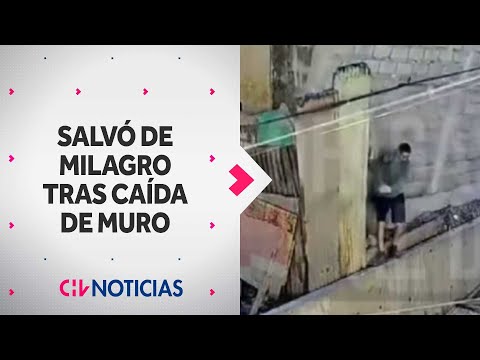 ¡SALVÓ DE MILAGRO! Impactante video muestra cómo hombre zafó de una caída de muro en Antofagasta