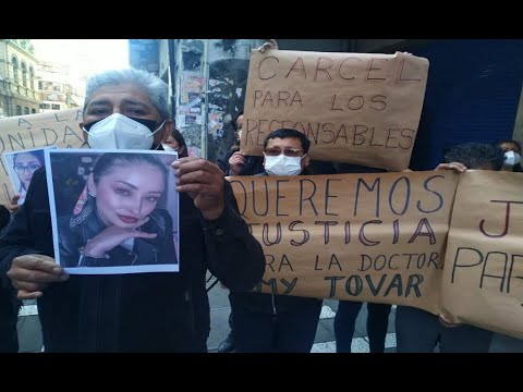 ¡Protestas! Familiares de la joven que murió al caer de un edificio piden justicia