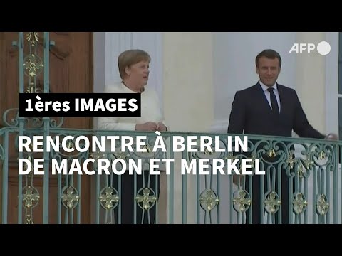 Emmanuel Macron arrive à Meseberg pour rencontrer Angela Merkel | AFP Images